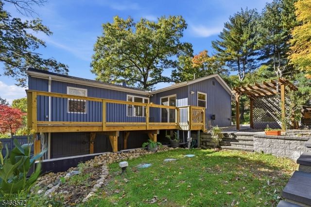 64 Truman Blvd, Oakland Boro, NJ 07436