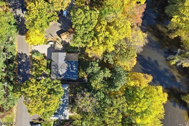 64 Truman Blvd, Oakland Boro, NJ 07436