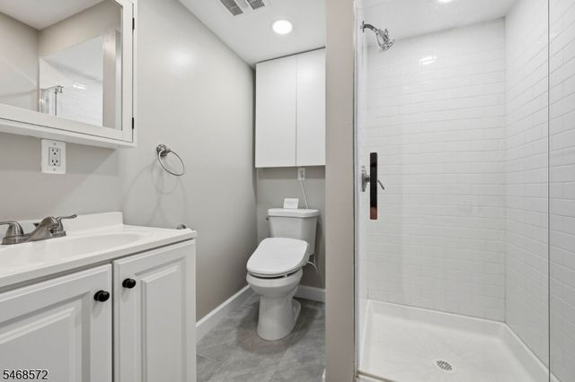 64 Truman Blvd, Oakland Boro, NJ 07436