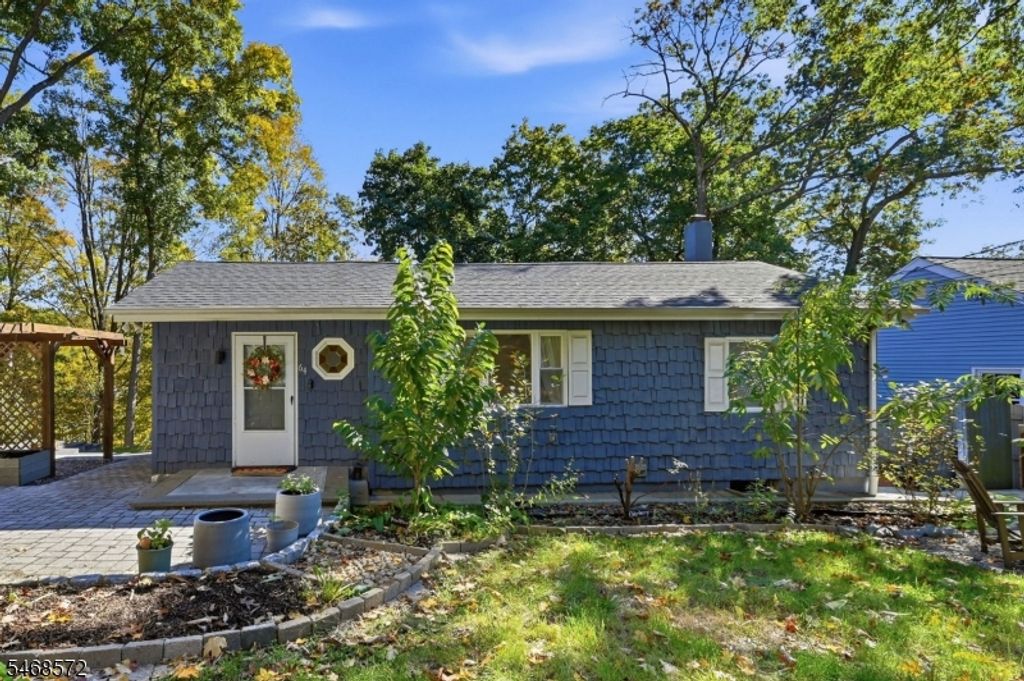 64 Truman Blvd, Oakland Boro, NJ 07436 — exterior