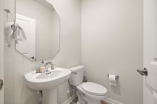 604 Spindrift LN, Leander, TX 78641