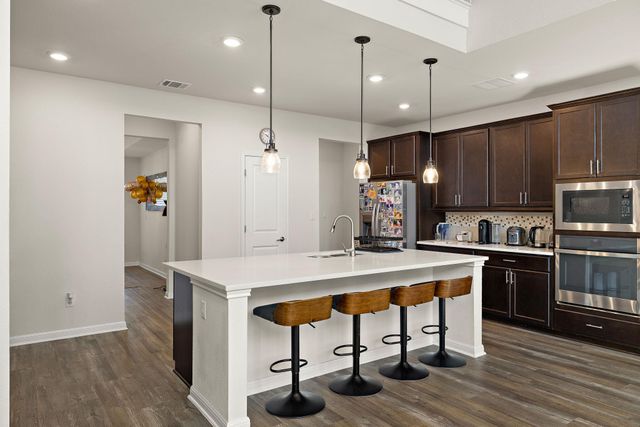 604 Spindrift LN, Leander, TX 78641