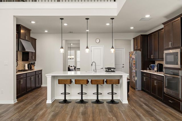 604 Spindrift LN, Leander, TX 78641