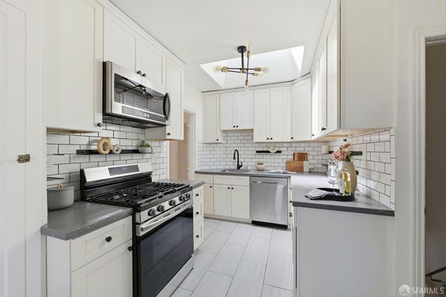 128 Tara Street, San Francisco, CA 94112