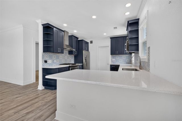 2326 4TH AVENUE N, St Petersburg, FL 33713