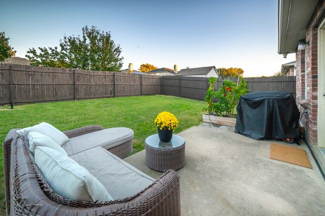 2633 Rockport Lane, Little Elm, TX 75068