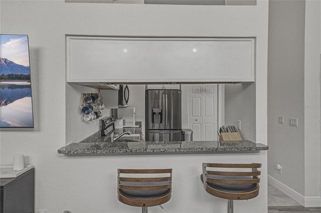 8601 COTTONWAY LANE, Tampa, FL 33635