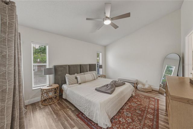 8601 COTTONWAY LANE, Tampa, FL 33635