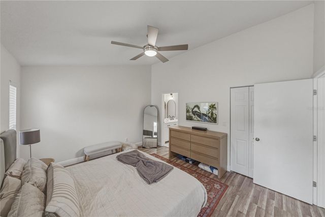 8601 COTTONWAY LANE, Tampa, FL 33635