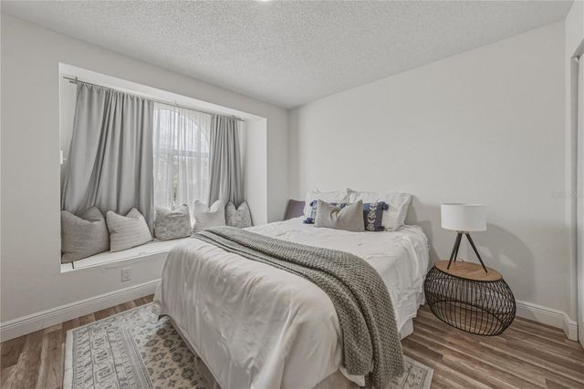 8601 COTTONWAY LANE, Tampa, FL 33635