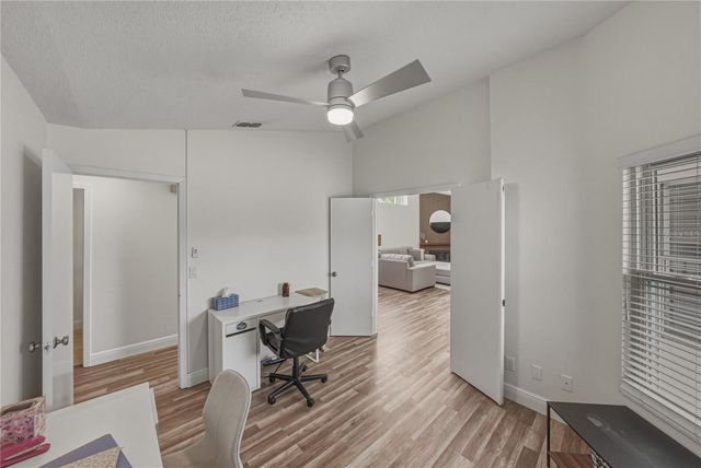 8601 COTTONWAY LANE, Tampa, FL 33635