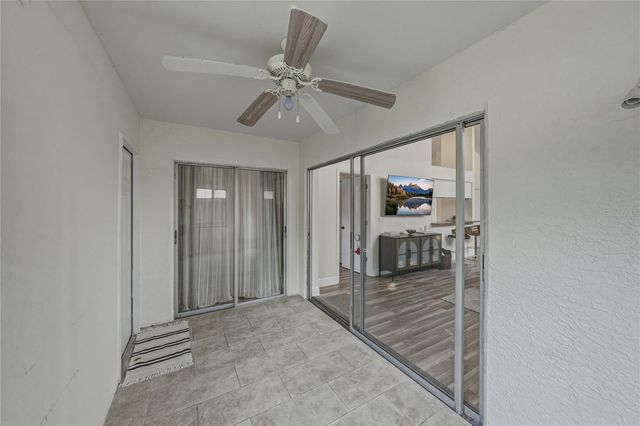 8601 COTTONWAY LANE, Tampa, FL 33635