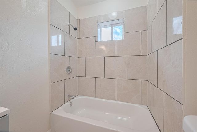 3024 Brackenridge Street, Houston, TX 77026