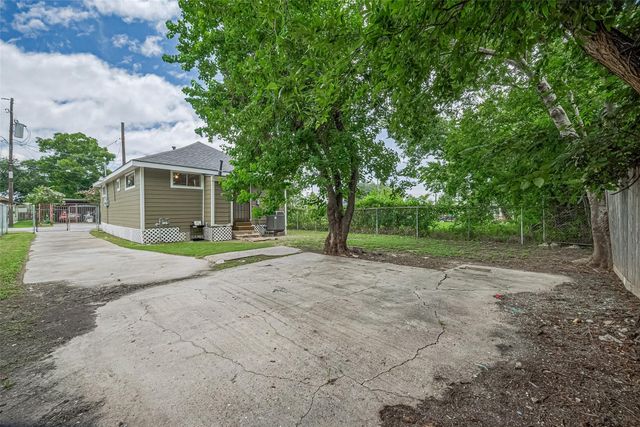 3024 Brackenridge Street, Houston, TX 77026