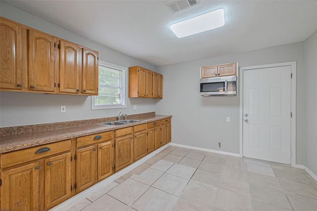 3024 Brackenridge Street, Houston, TX 77026