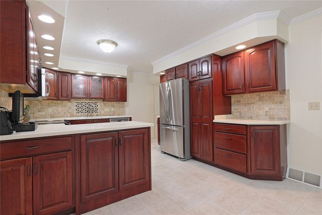 3271 GEORGIAN Court C, Erie, PA 16506