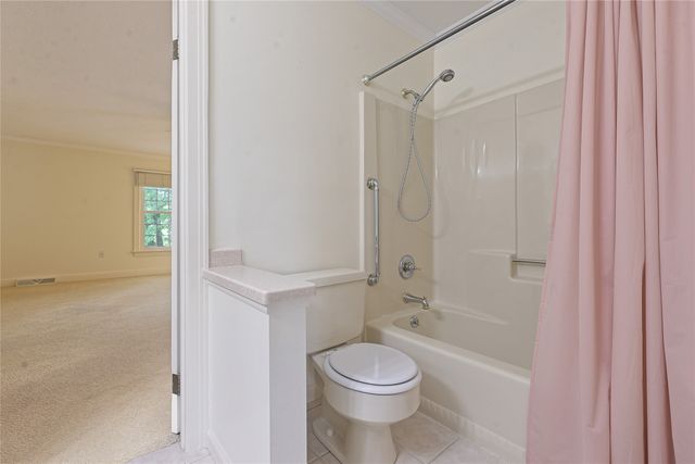 3271 GEORGIAN Court C, Erie, PA 16506