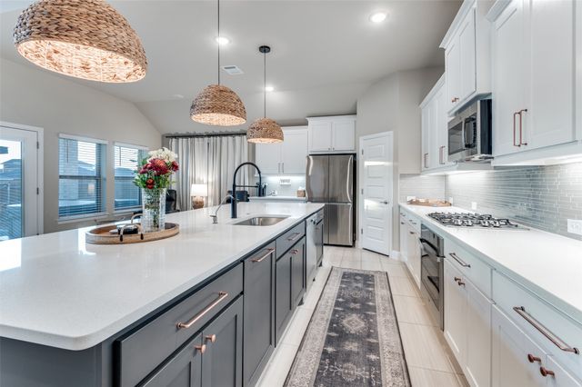 425 Acadia Lane, Forney, TX 75126