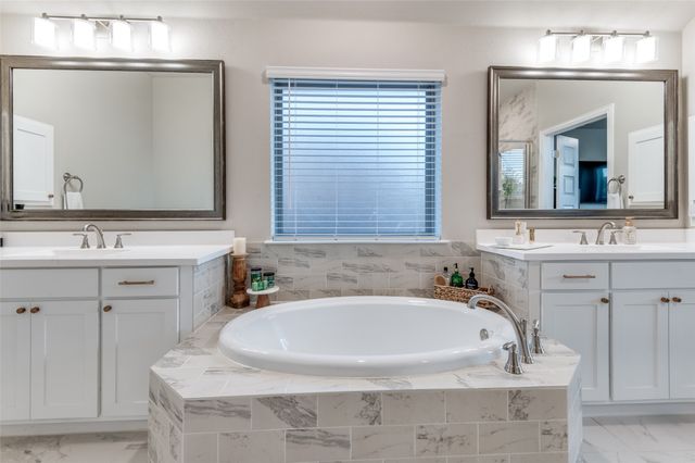 425 Acadia Lane, Forney, TX 75126