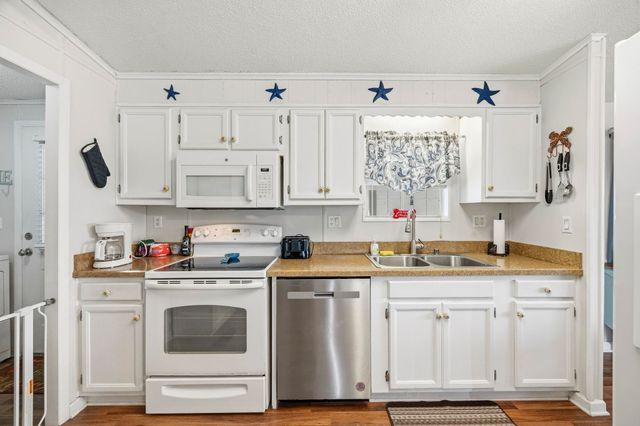 1802 Sunrise Dr., Surfside Beach, SC 29575