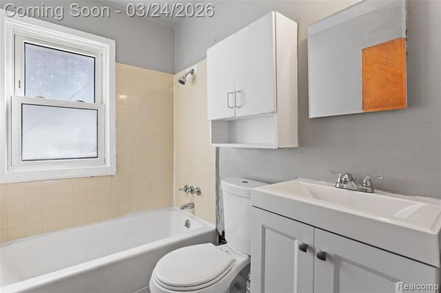 8600 Fielding Street, Detroit, MI 48228