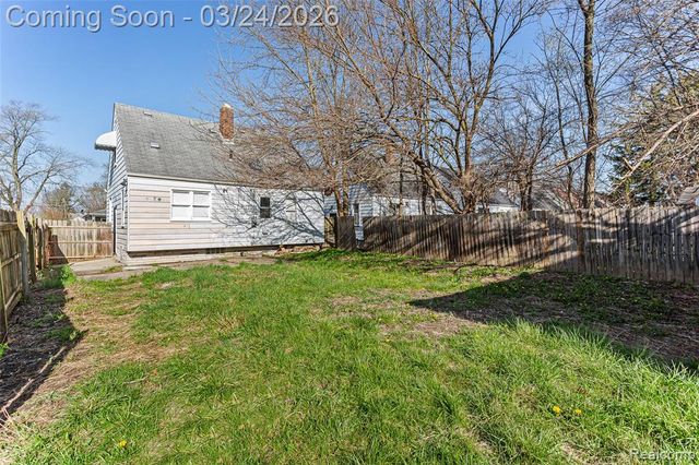 8600 Fielding Street, Detroit, MI 48228