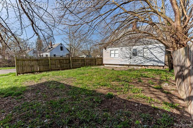 8600 Fielding Street, Detroit, MI 48228
