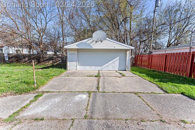 8600 Fielding Street, Detroit, MI 48228