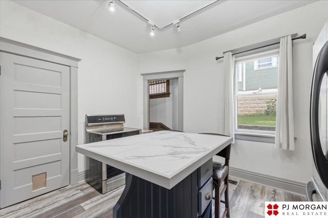 3712 Hawthorne Avenue, Omaha, NE 68131
