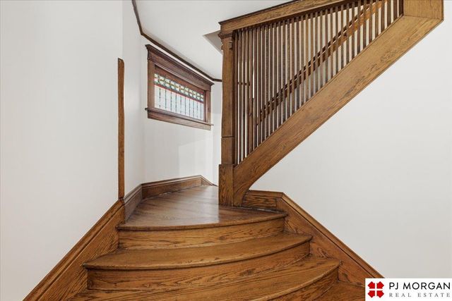 3712 Hawthorne Avenue, Omaha, NE 68131