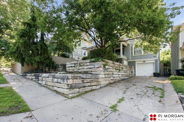 3712 Hawthorne Avenue, Omaha, NE 68131