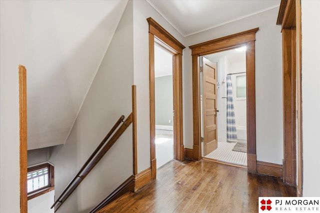 3712 Hawthorne Avenue, Omaha, NE 68131