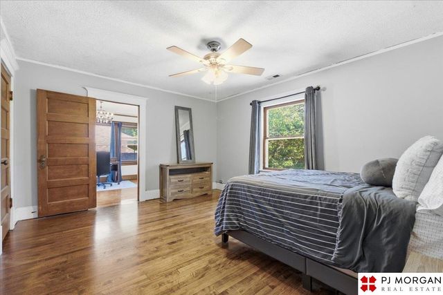 3712 Hawthorne Avenue, Omaha, NE 68131