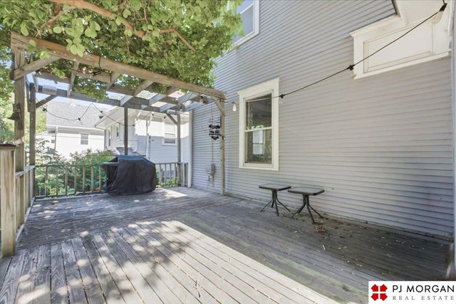 3712 Hawthorne Avenue, Omaha, NE 68131