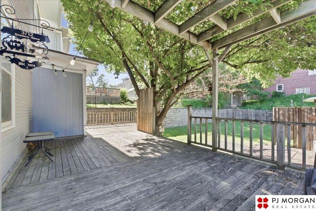 3712 Hawthorne Avenue, Omaha, NE 68131