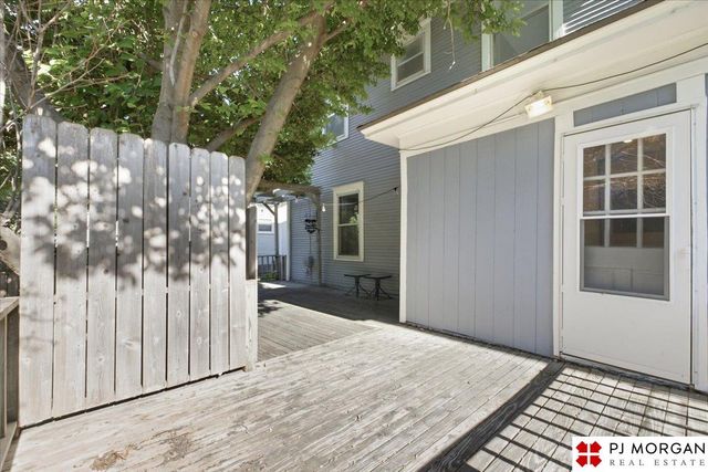 3712 Hawthorne Avenue, Omaha, NE 68131