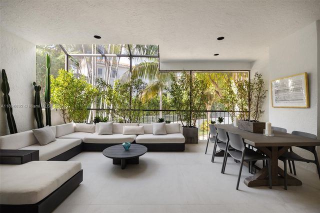 2000 S Bayshore Dr 4, Coconut Grove, FL 33133