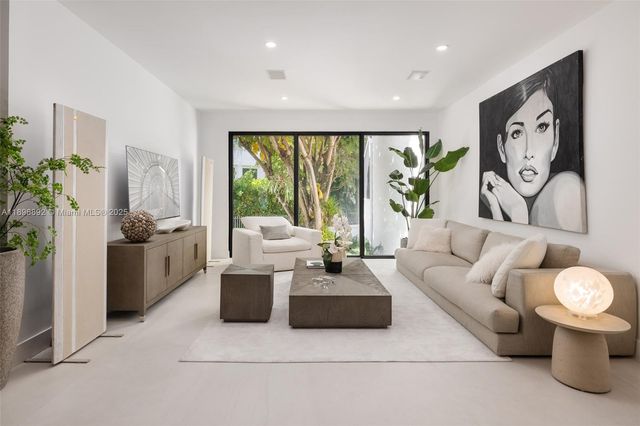 2000 S Bayshore Dr 4, Coconut Grove, FL 33133