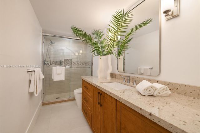 2000 S Bayshore Dr 4, Coconut Grove, FL 33133