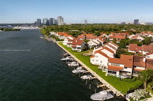 2000 S Bayshore Dr 4, Coconut Grove, FL 33133