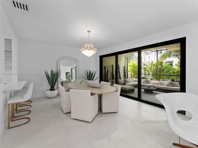 2000 S Bayshore Dr 4, Coconut Grove, FL 33133