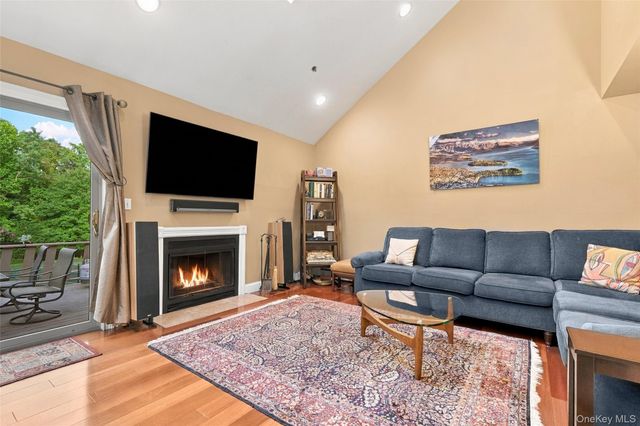 601 Hunters Run, Dobbs Ferry, NY 10522