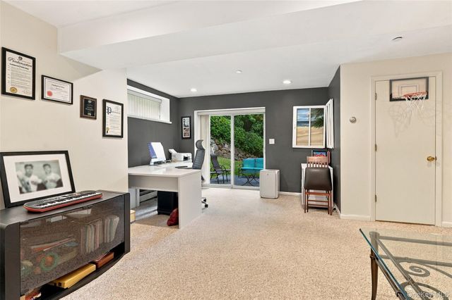 601 Hunters Run, Dobbs Ferry, NY 10522
