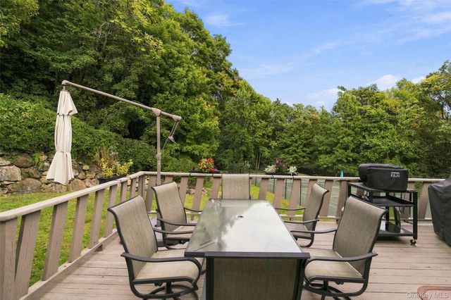 601 Hunters Run, Dobbs Ferry, NY 10522