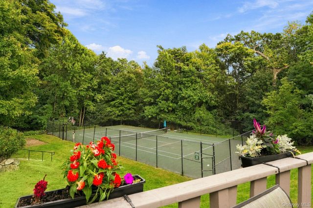 601 Hunters Run, Dobbs Ferry, NY 10522