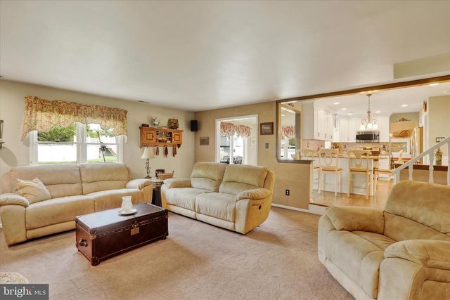 1825 BADGER RD, Bensalem, PA 19020