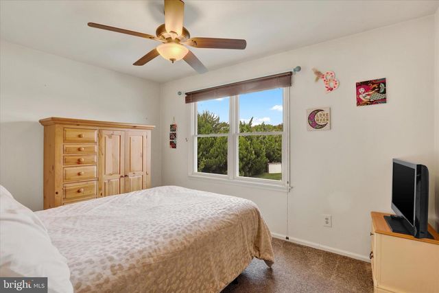 1825 BADGER RD, Bensalem, PA 19020