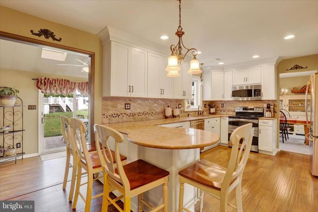 1825 BADGER RD, Bensalem, PA 19020