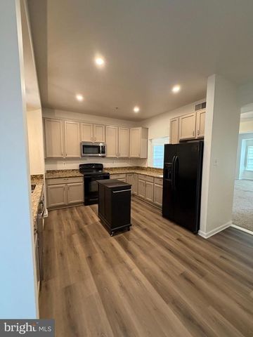12109 SUTTON LN, Bowie, MD 20720