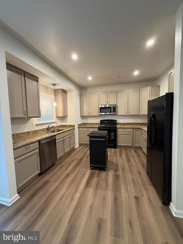 12109 SUTTON LN, Bowie, MD 20720